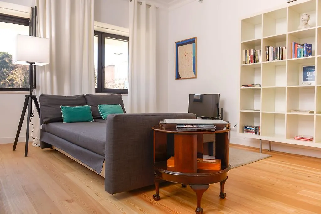 Center Garden Luxury Apartment