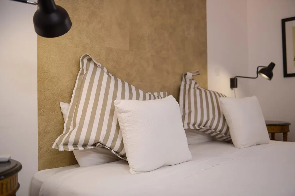 Center Garden Luxury Apartment